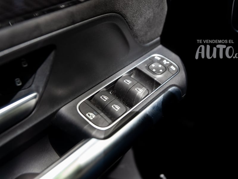 Mercedes-Benz GLA 200 2024 - Imagen 16 de 20