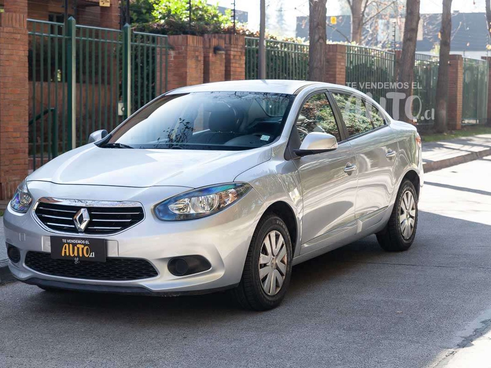 Renault Fluence 2014 - Foto 2 de 16