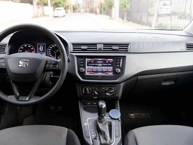SEAT Arona 2020 - Imagen 16 de 18