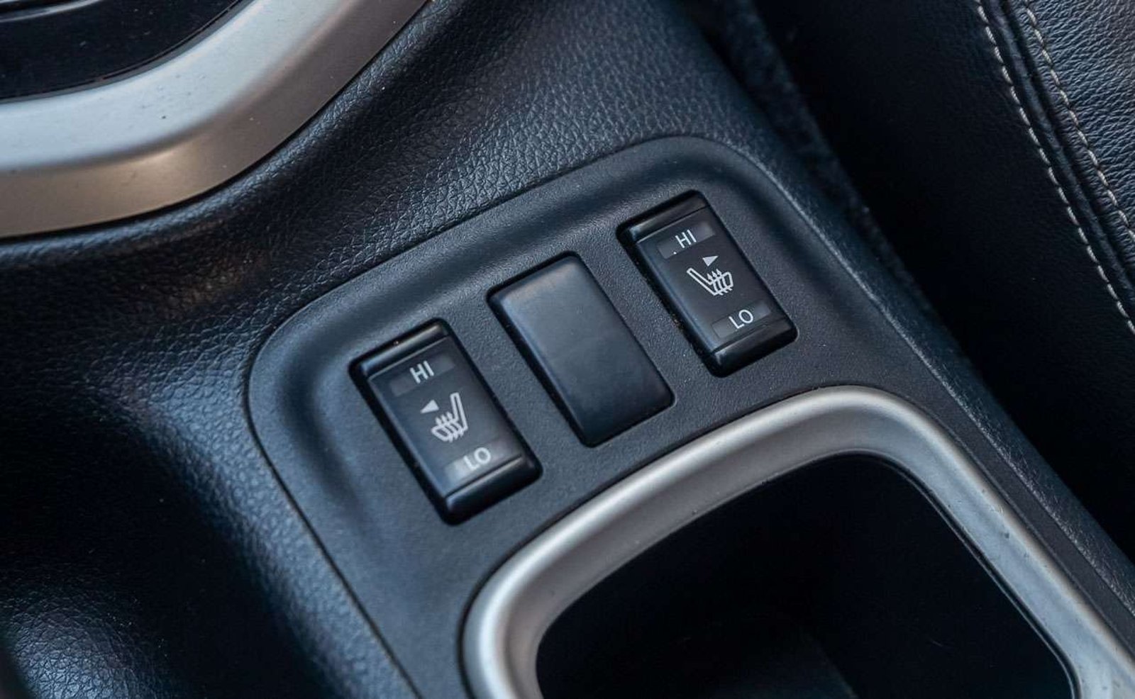 NISSAN NP300 4X4 2016 - Imagen 16 de 20