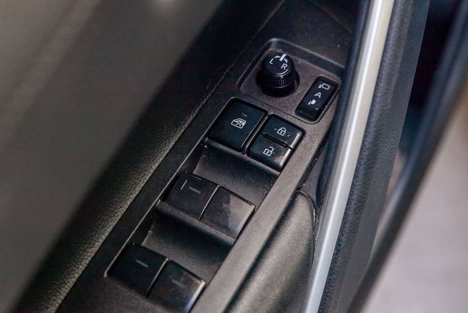 TOYOTA Corolla Cross 2022 - Imagen 14 de 17