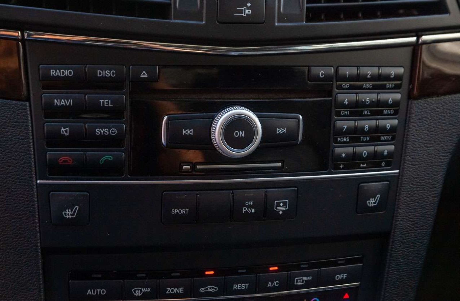 MERCEDES E500 2011 - Imagen 13 de 20
