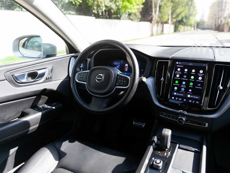 Volvo XC60 2022 - Imagen 18 de 19