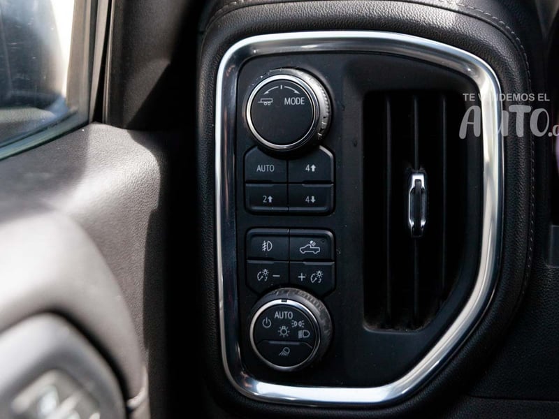 Chevrolet Silverado 2021 - Imagen 15 de 20