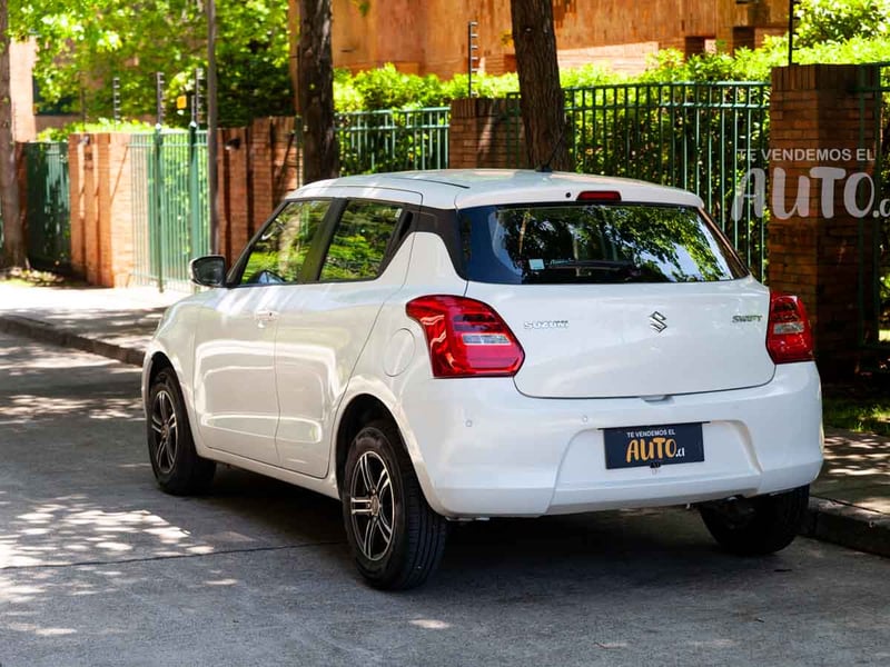 Suzuki Swift 2023 - Imagen 3 de 18