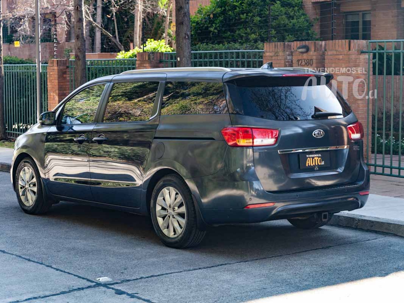 Kia Grand Carnival 2016 - Foto 3 de 18