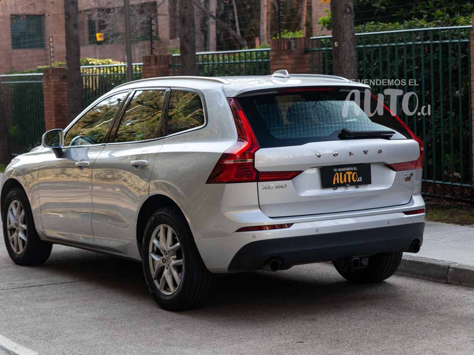 Volvo XC60 2021 - Foto 3 de 18