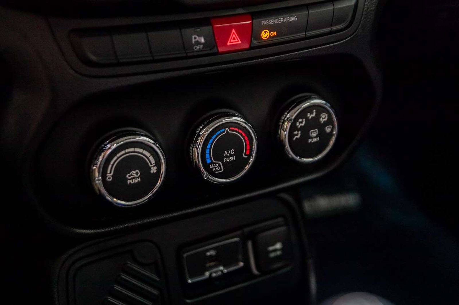 JEEP Renegade 2017 - Imagen 13 de 17