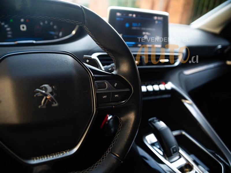 Peugeot 3008 2019 - Imagen 16 de 18