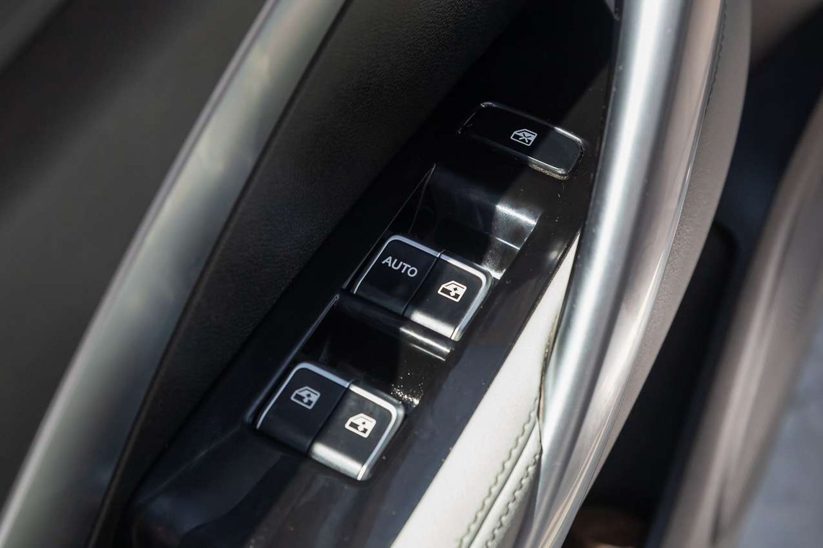 CHEVROLET Captiva 2022 - Imagen 16 de 20