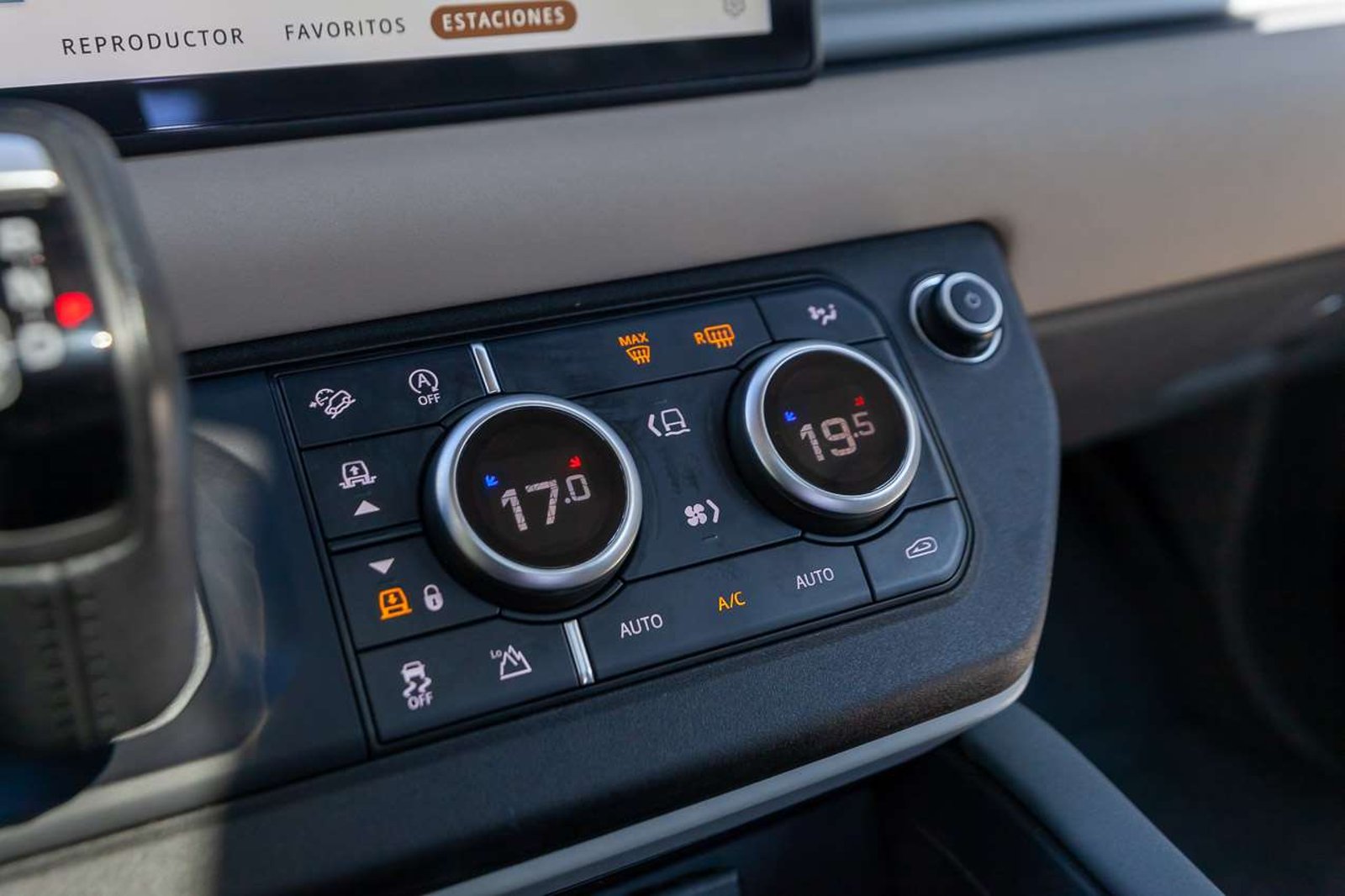 LAND ROVER Defender 2022 - Imagen 14 de 17