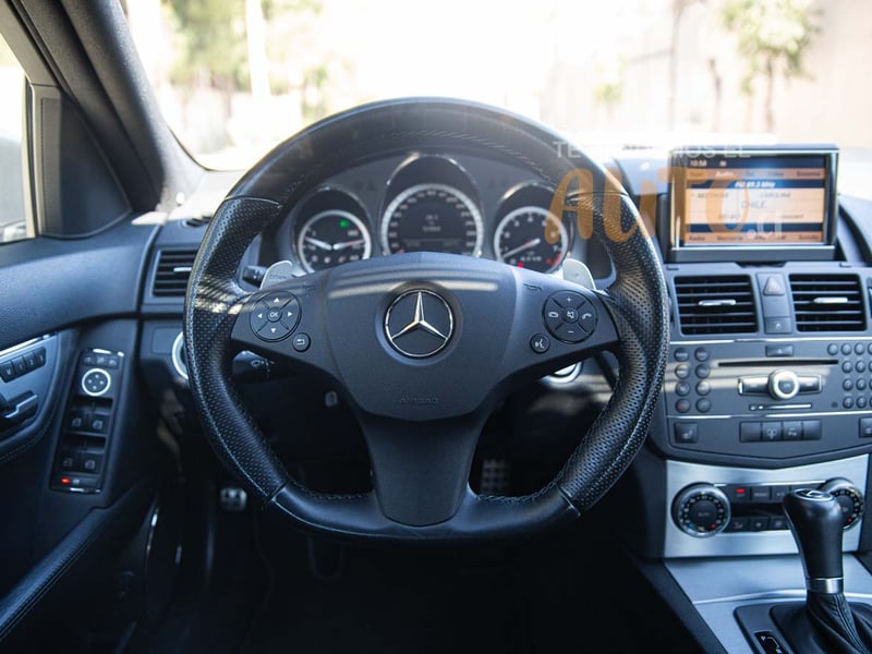 Mercedes-Benz C63 AMG 2011 - Imagen 19 de 20