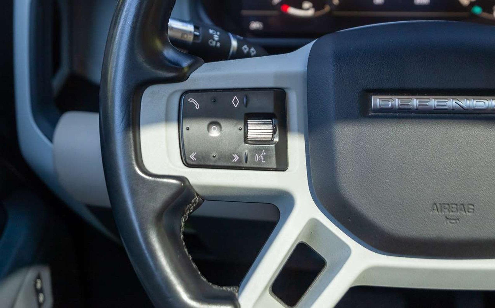 LAND ROVER Defender 2022 - Imagen 9 de 17