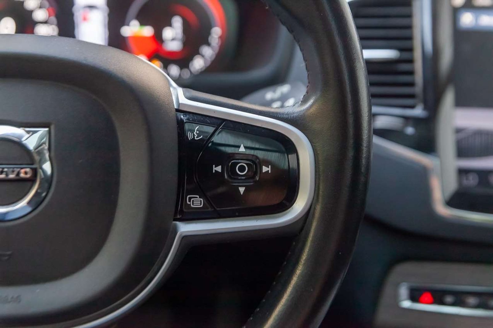 VOLVO XC90 2021 - Imagen 11 de 20