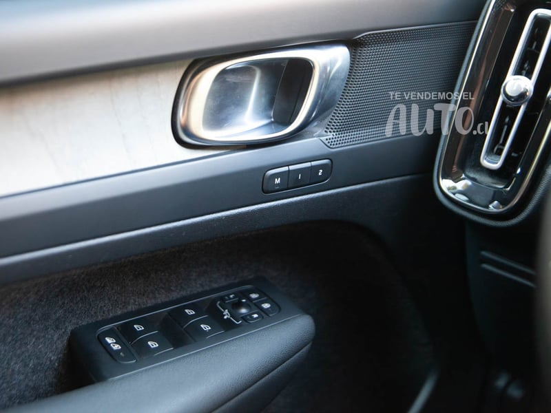Volvo XC40 2023 - Imagen 15 de 17