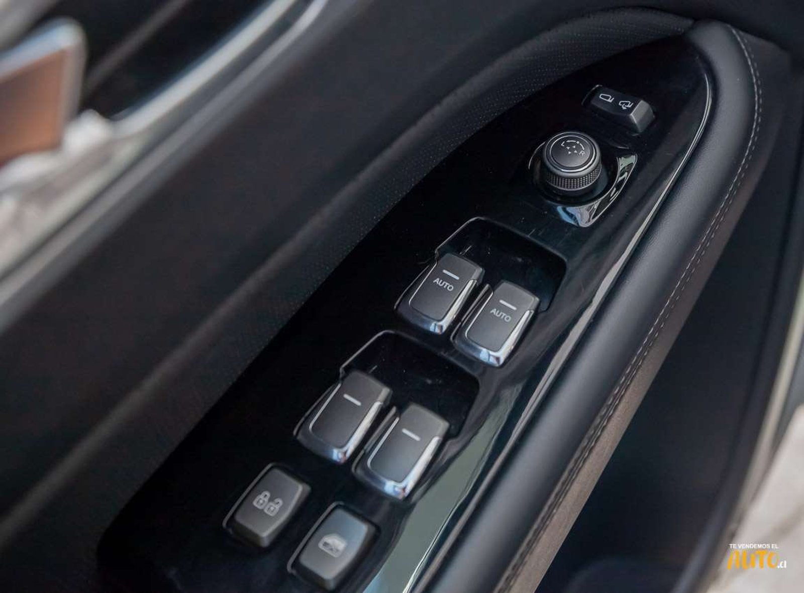 SSANGYONG Rexton 2023 - Imagen 16 de 19