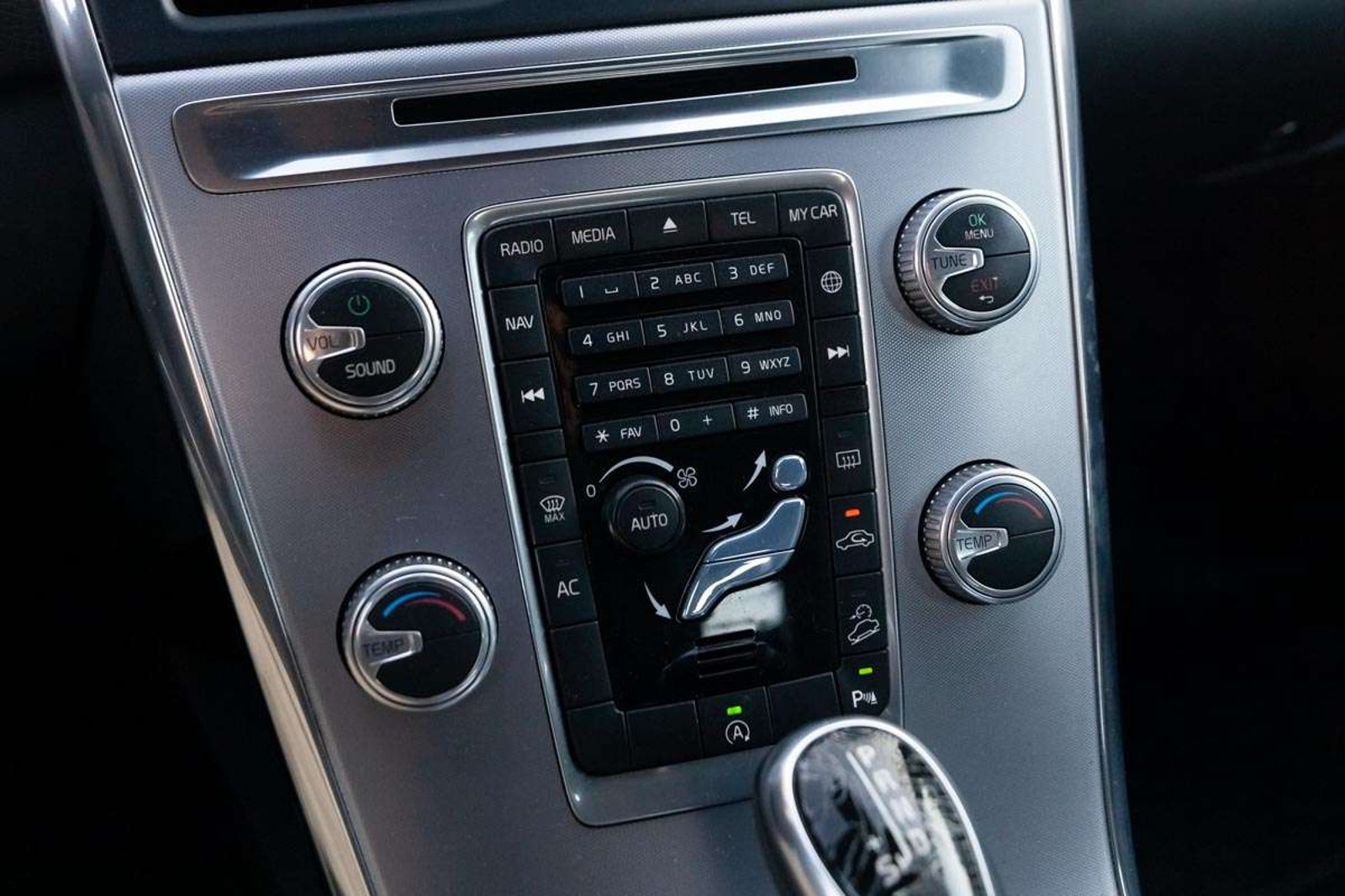 VOLVO XC60 2017 - Imagen 12 de 16