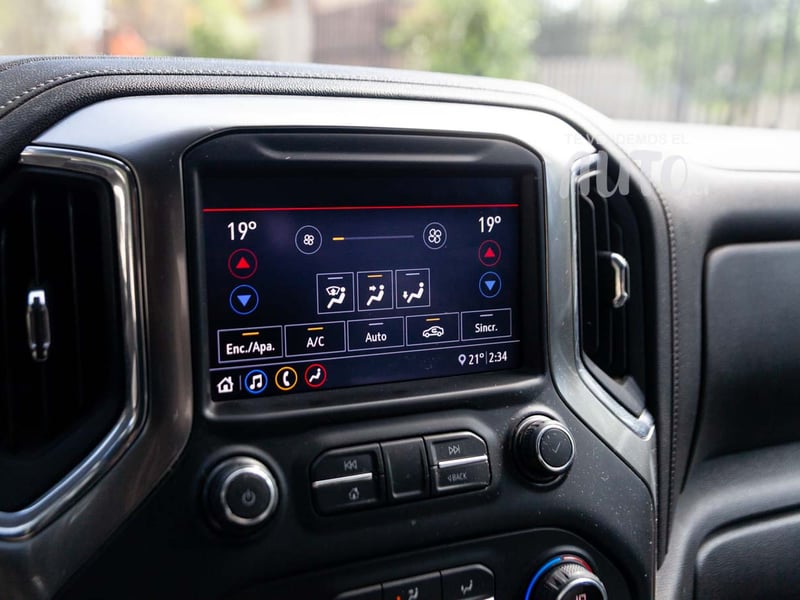 Chevrolet Silverado 2021 - Imagen 18 de 20