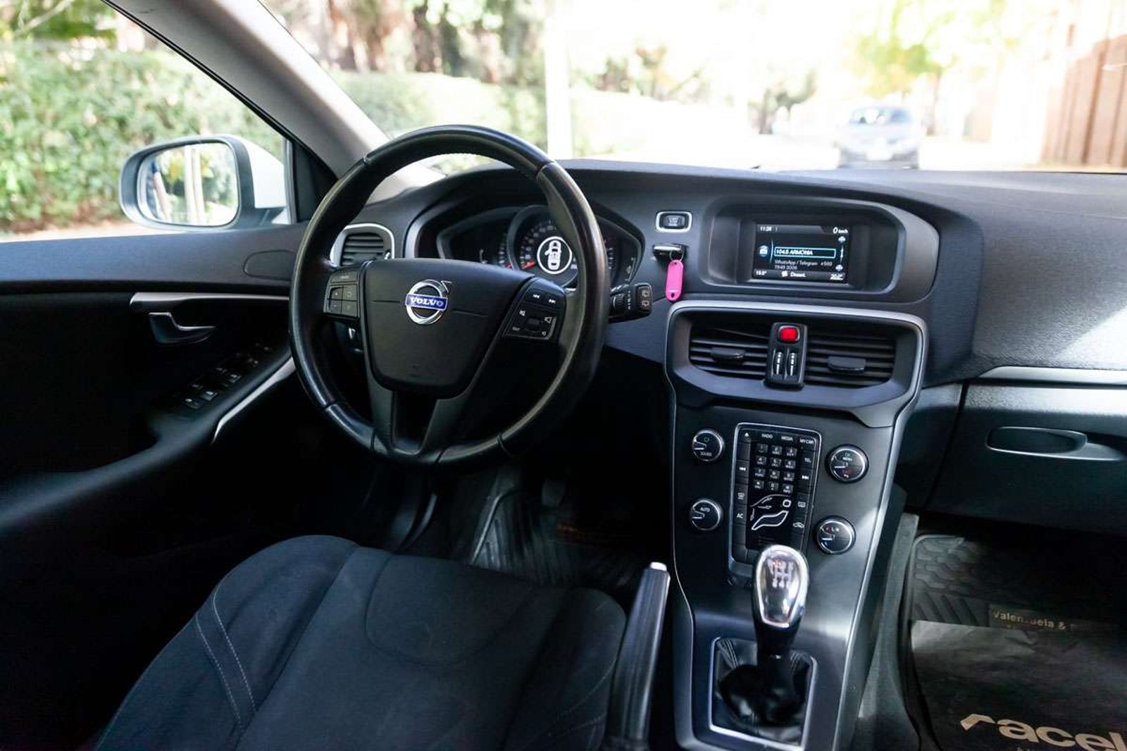 VOLVO V40 2013 - Imagen 16 de 17