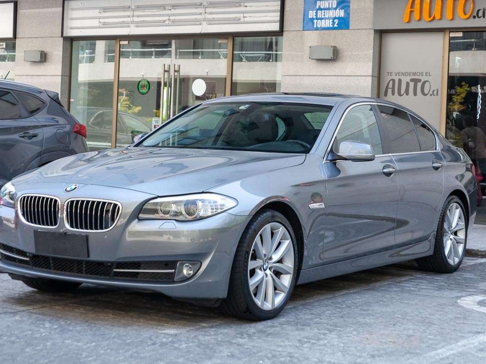 BMW 550i 2011 - Foto 2 de 18