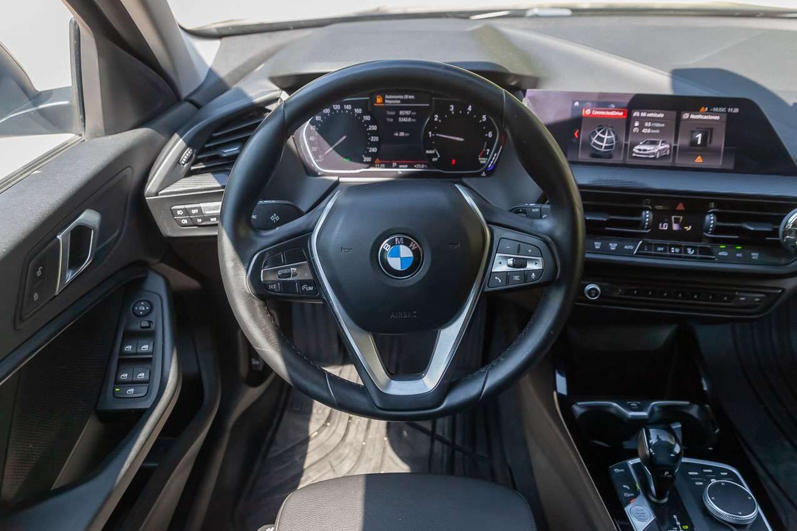 BMW 118i 2021 - Imagen 18 de 18