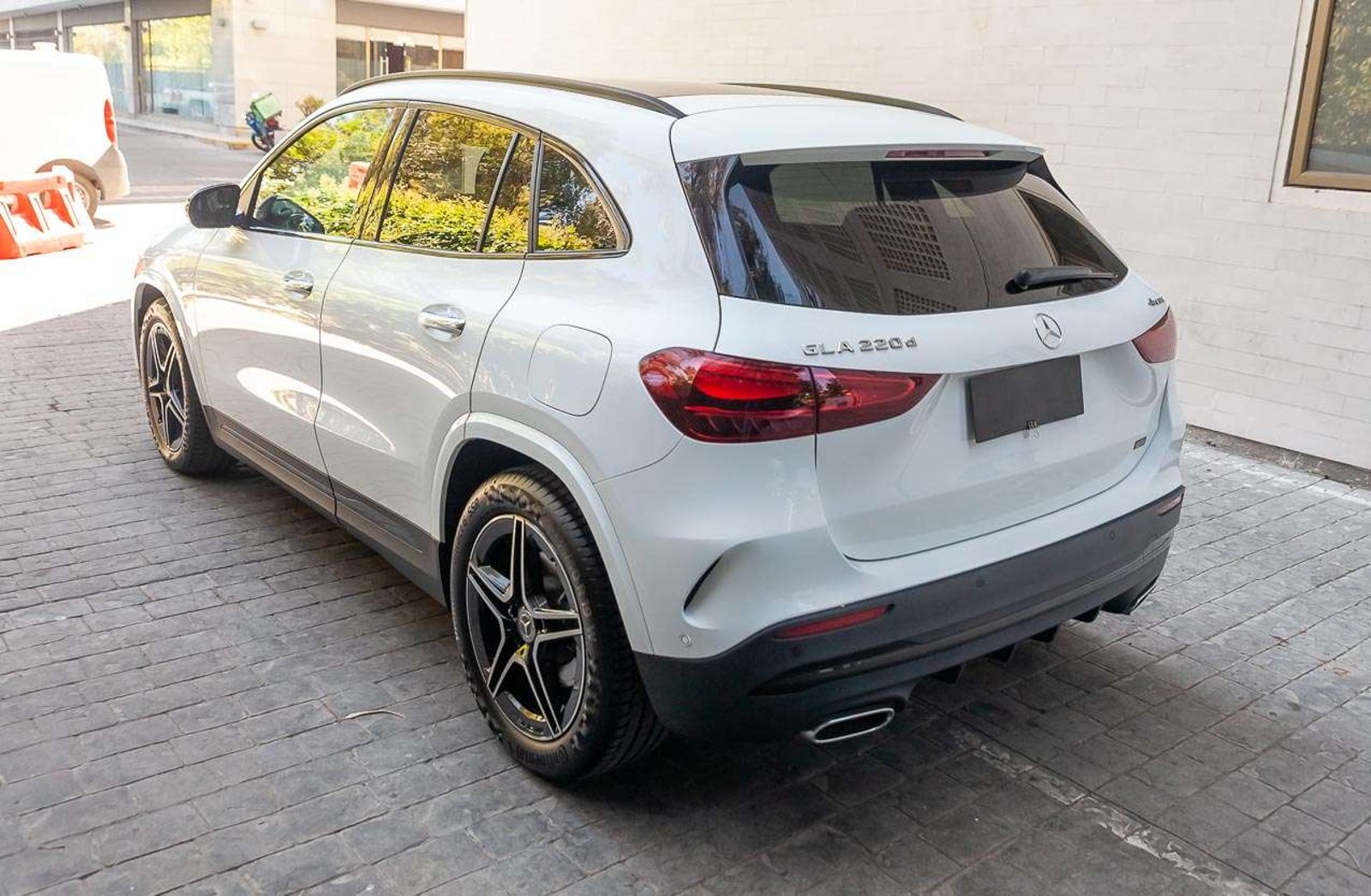 MERCEDES BENZ GLA 220D 2025 - Imagen 3 de 17