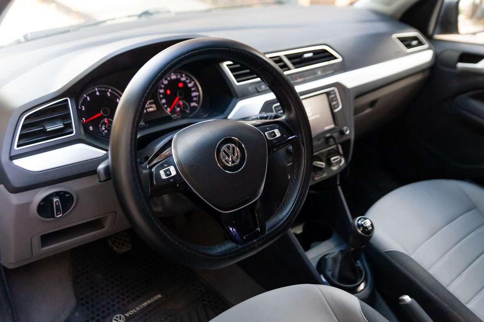 VOLKSWAGEN Gol 2017 - Imagen 7 de 18