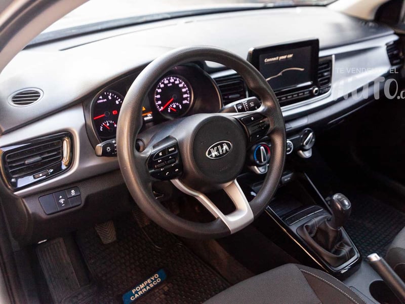 Kia Rio4 2022 - Imagen 7 de 18