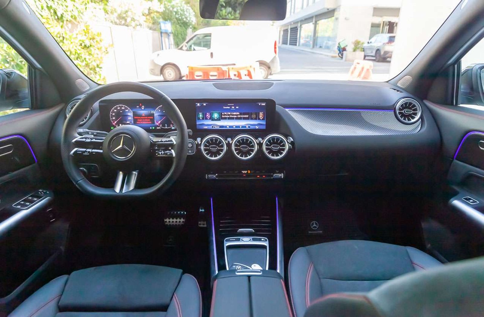 MERCEDES BENZ GLA 220D 2025 - Imagen 15 de 17