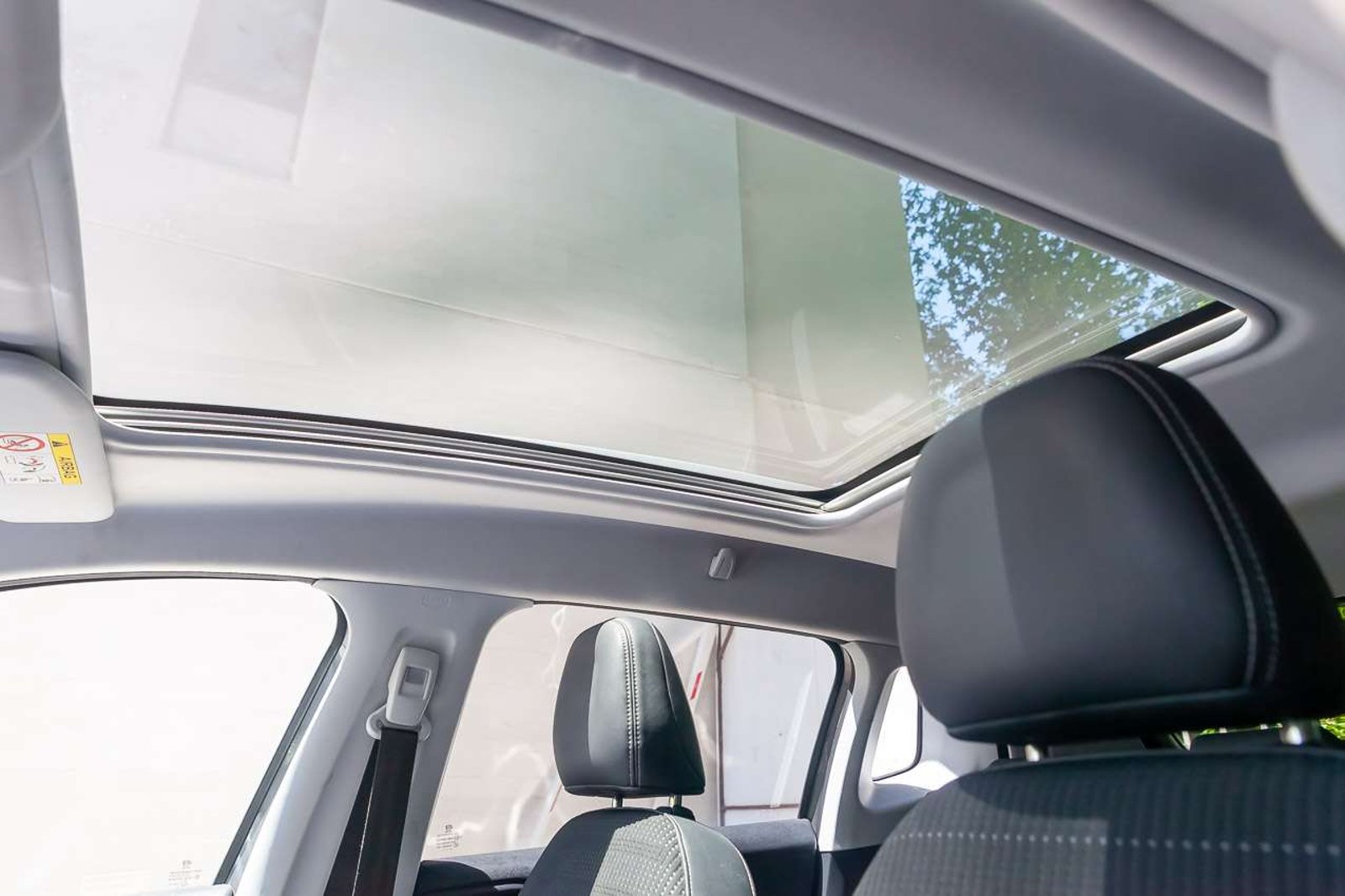 PEUGEOT 2008 2016 - Imagen 8 de 18