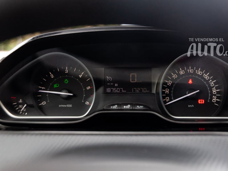 Peugeot 208 2019 - Imagen 8 de 18