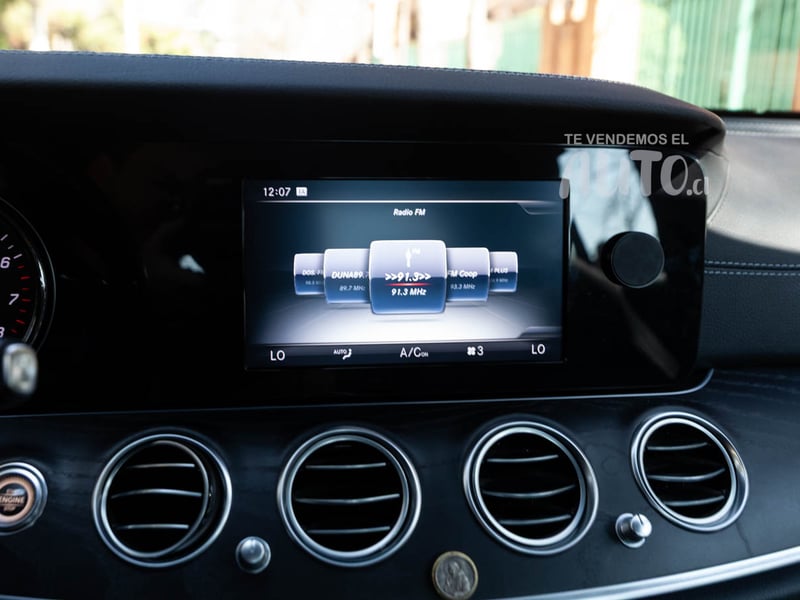 Mercedes-Benz E300 2018 - Imagen 11 de 19