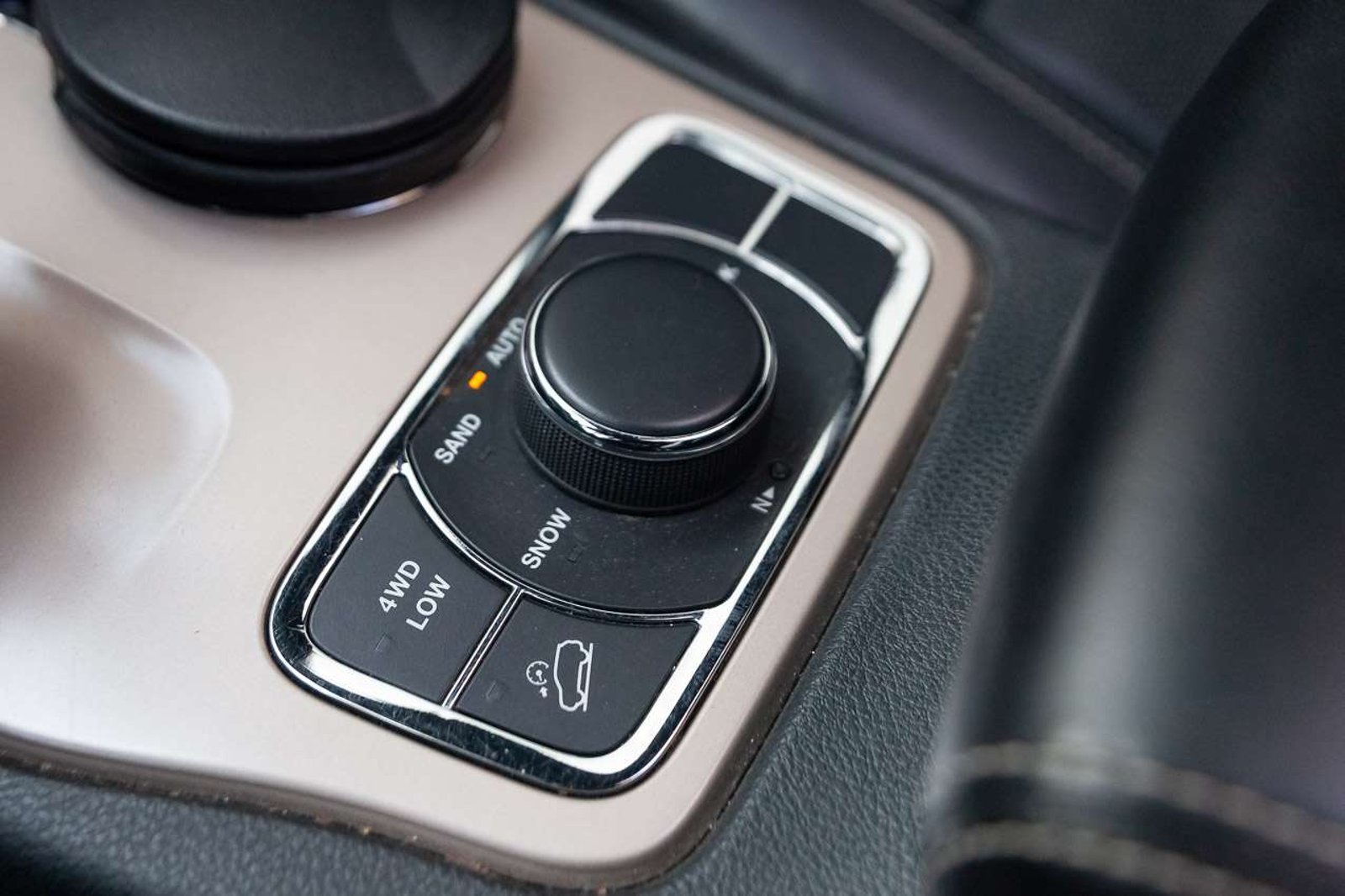 JEEP Grand Cherokee 2016 - Imagen 16 de 20