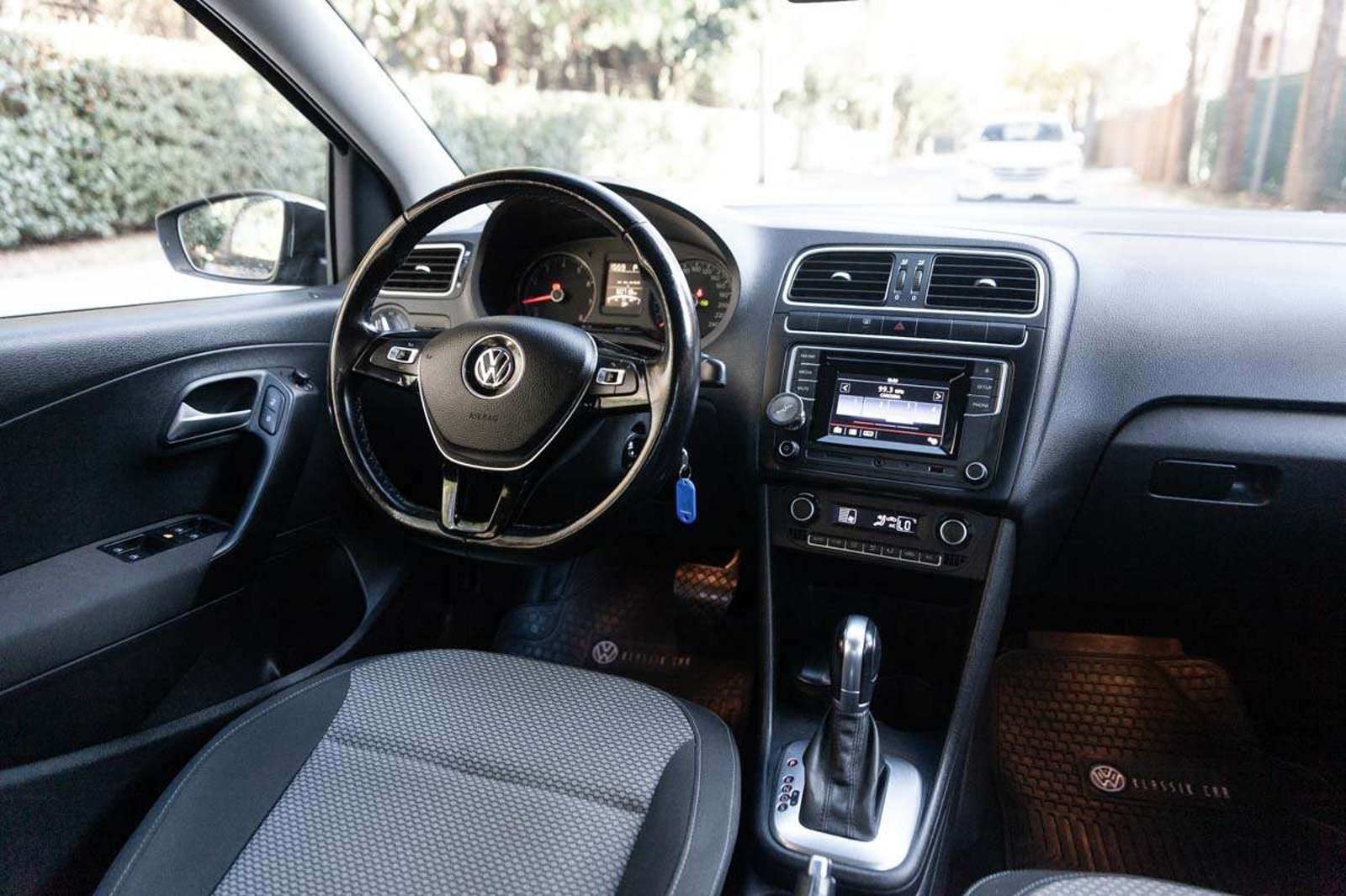 VOLKSWAGEN Polo 2017 - Imagen 17 de 17