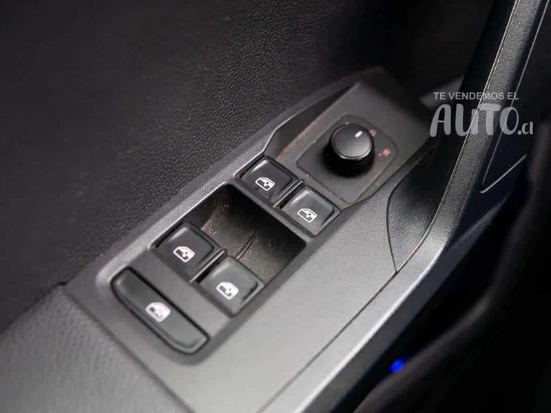 SEAT Arona 2020 - Imagen 15 de 18