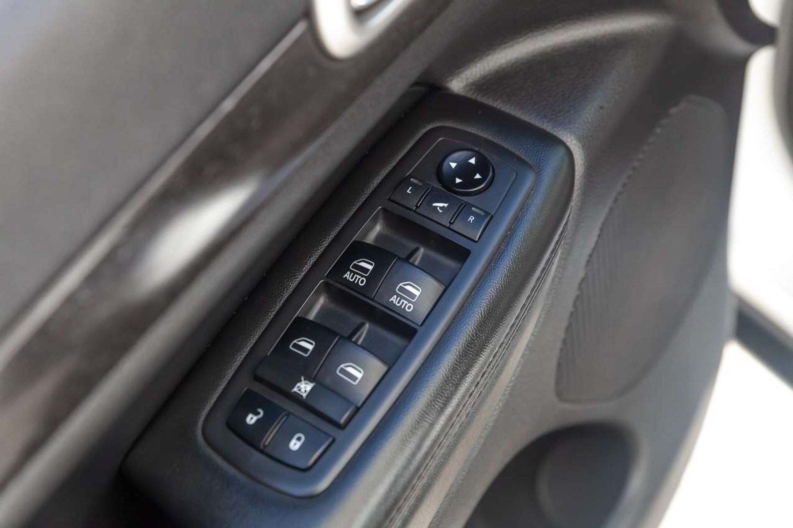 JEEP Grand Cherokee 2019 - Imagen 17 de 20