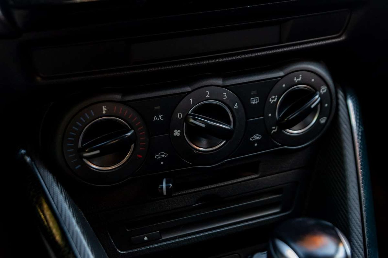 MAZDA 2 2019 - Imagen 12 de 17