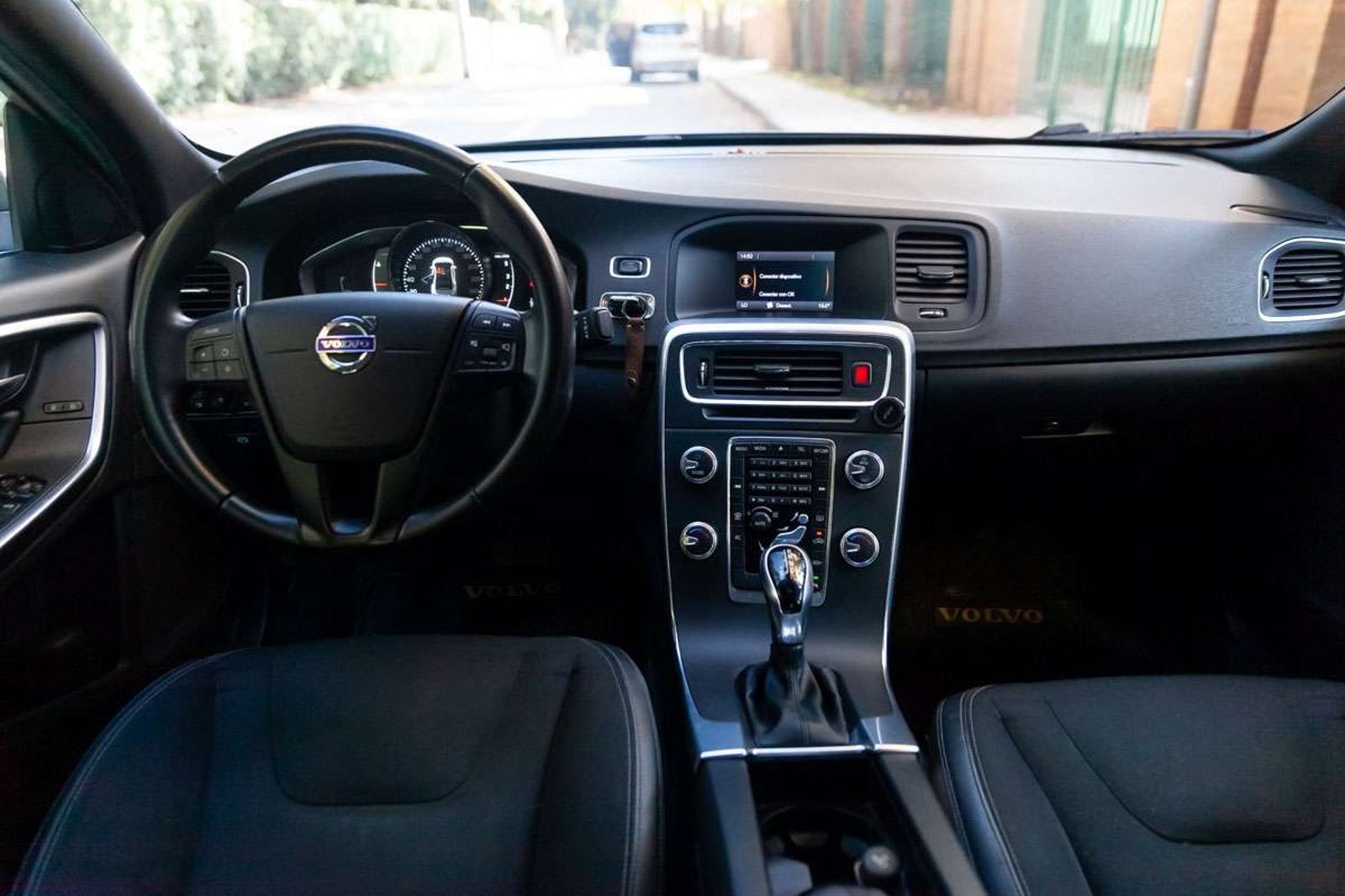 VOLVO S60 2018 - Imagen 14 de 16