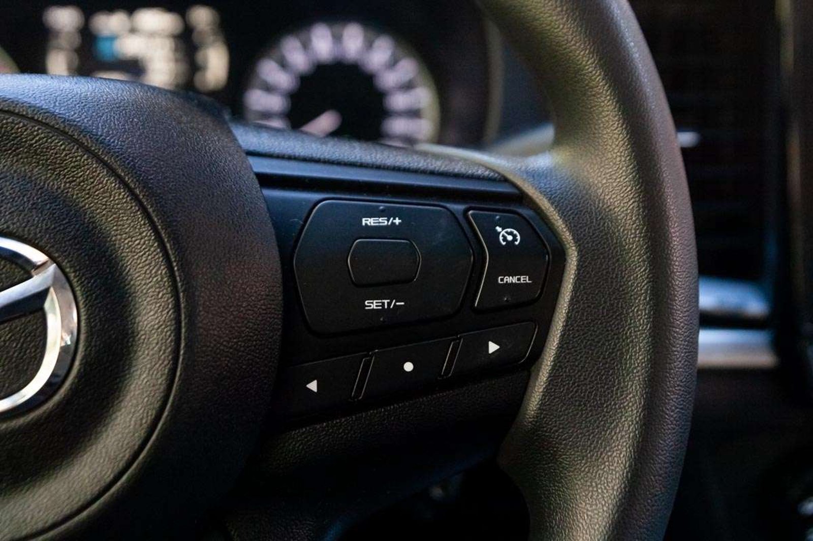 MAZDA BT-50 2023 - Imagen 10 de 20