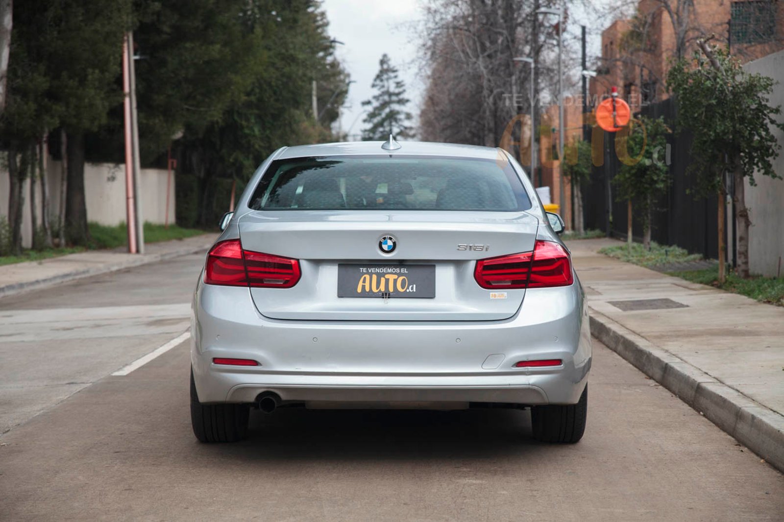 BMW 318i 2017 - Imagen 4 de 19