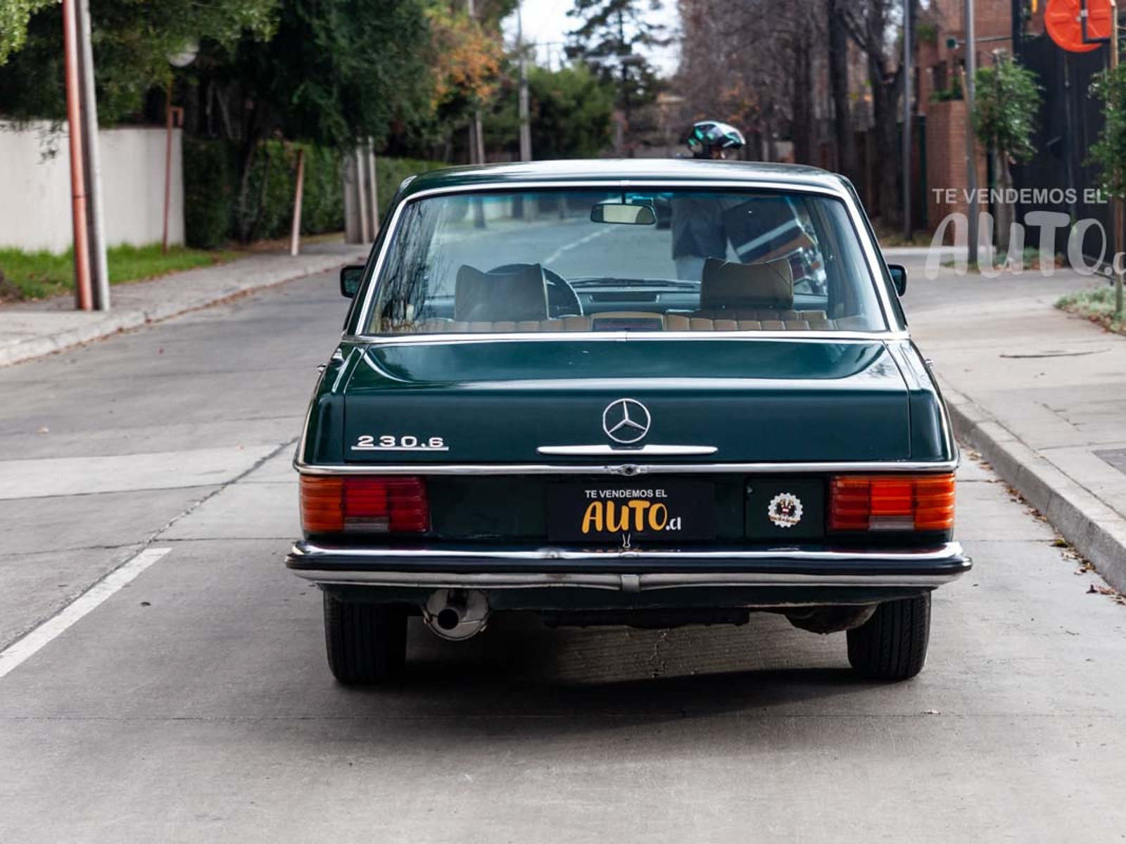 Mercedes-Benz 230 1975 - Foto 4 de 15