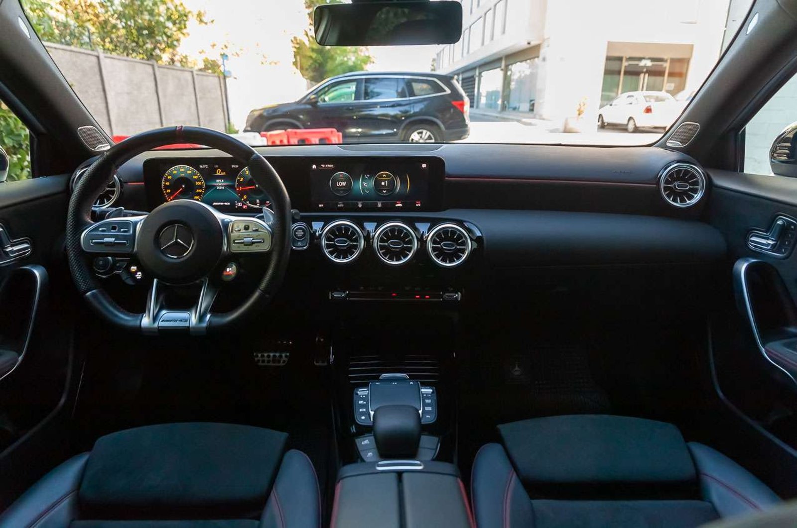 MERCEDES BENZ A35 2022 - Imagen 19 de 20