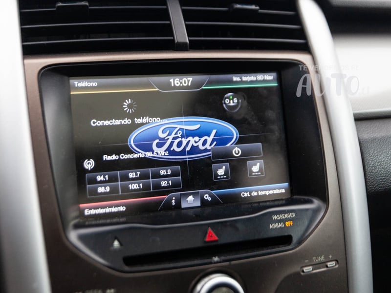 Ford Edge 2015 - Imagen 12 de 20