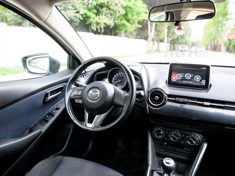 Mazda 2 2017 - Imagen 16 de 17