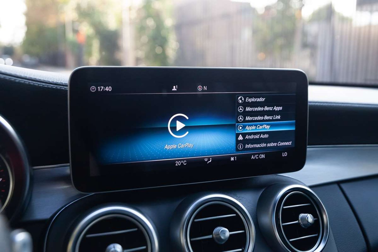 MERCEDES BENZ C300 2019 - Imagen 12 de 17