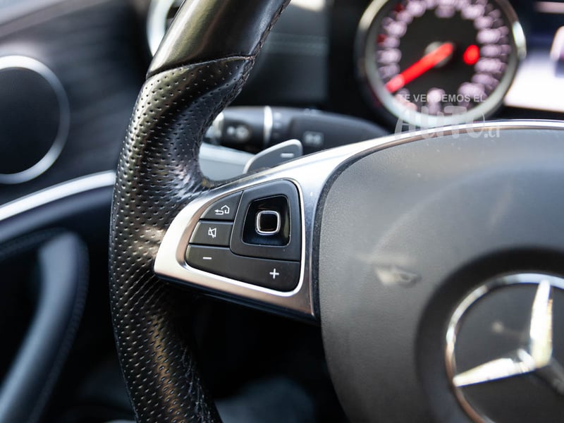 Mercedes-Benz E300 2018 - Imagen 10 de 19