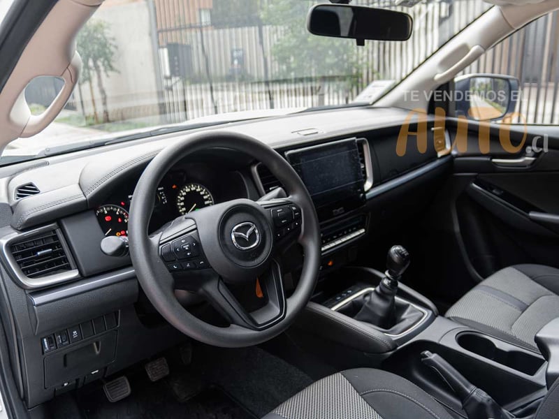 Mazda BT50 4WD 2025 - Imagen 15 de 20
