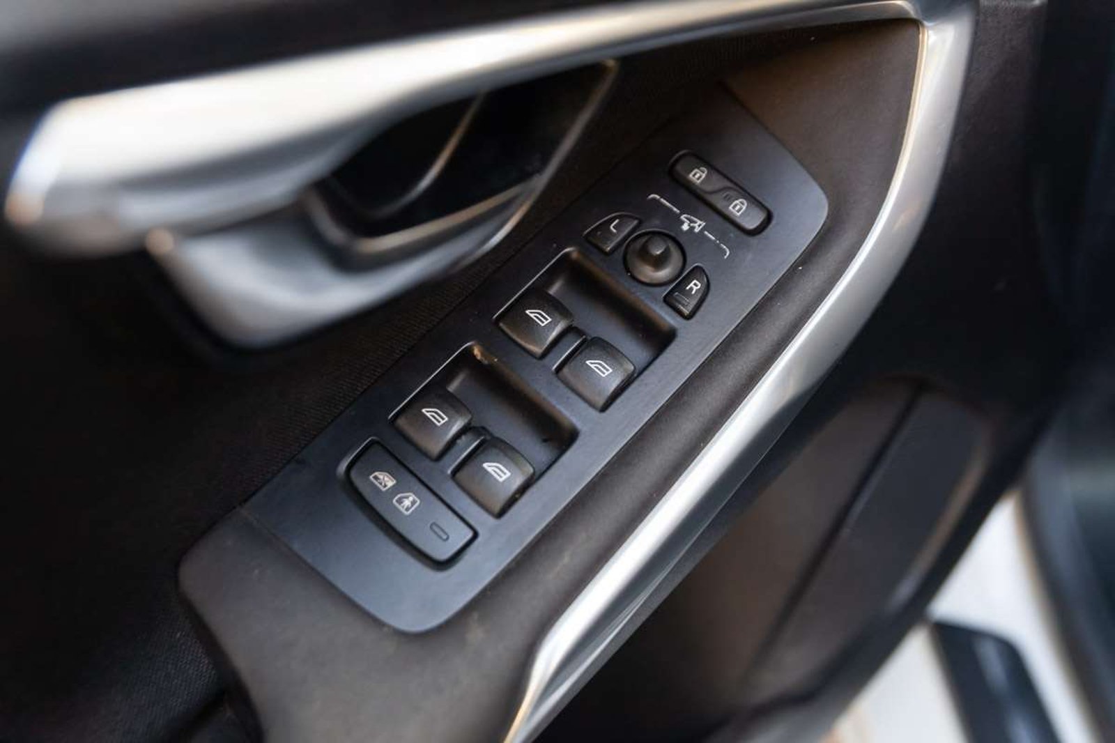 VOLVO V40 2019 - Imagen 15 de 18