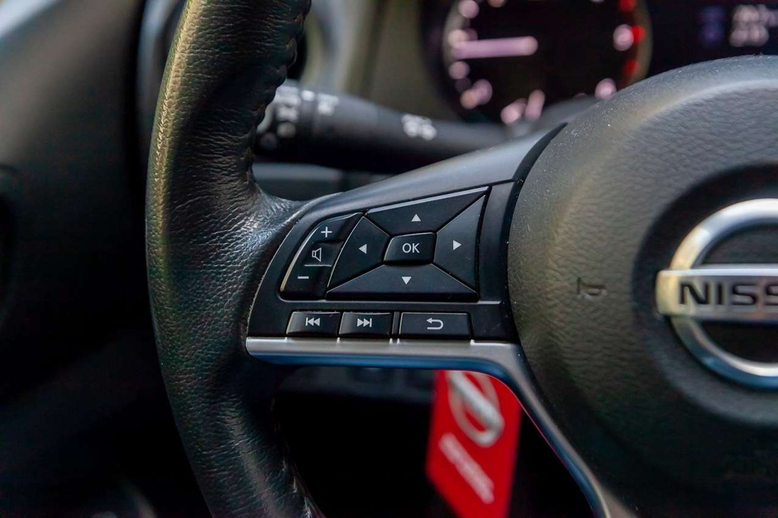 NISSAN Navara 2021 - Imagen 8 de 18