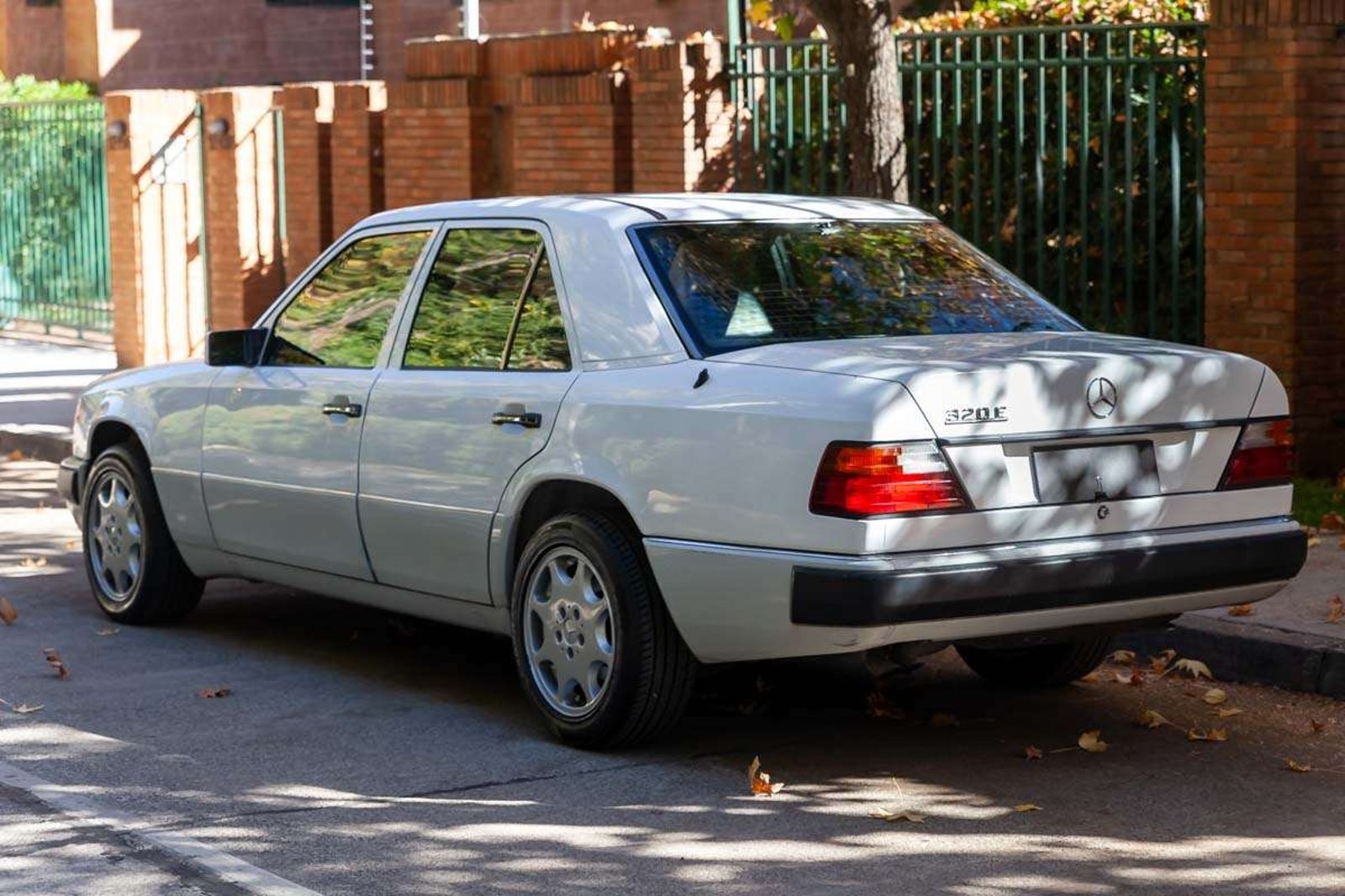 MERCEDES BENZ 320E 1993 - Imagen 3 de 17
